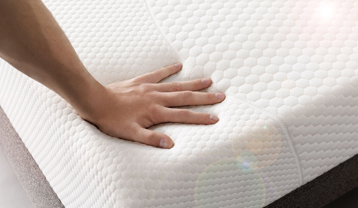 should you use a mattress protector for airbnb